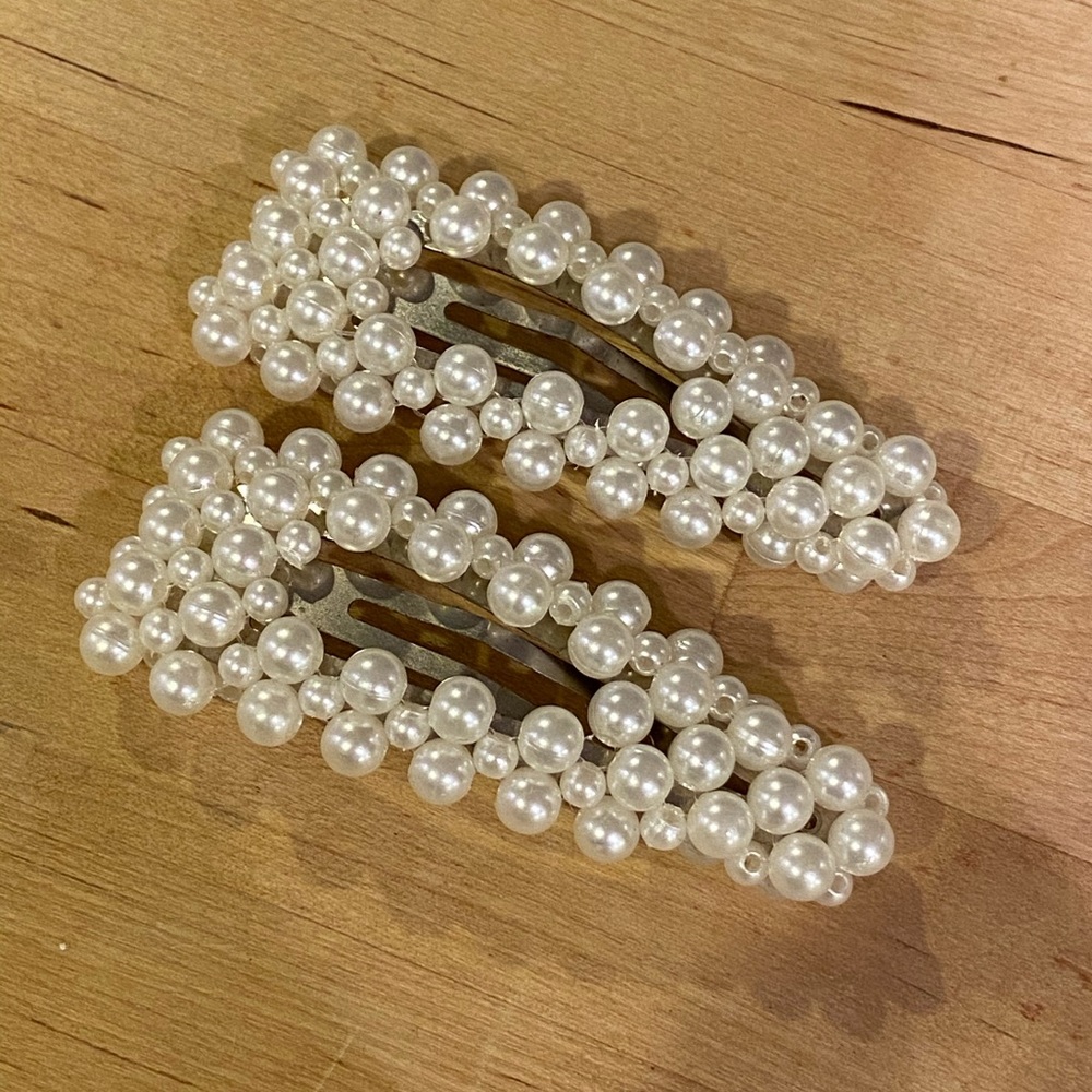 Hair clips